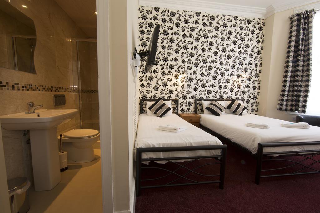 Royal London Hotel By Saba Room photo